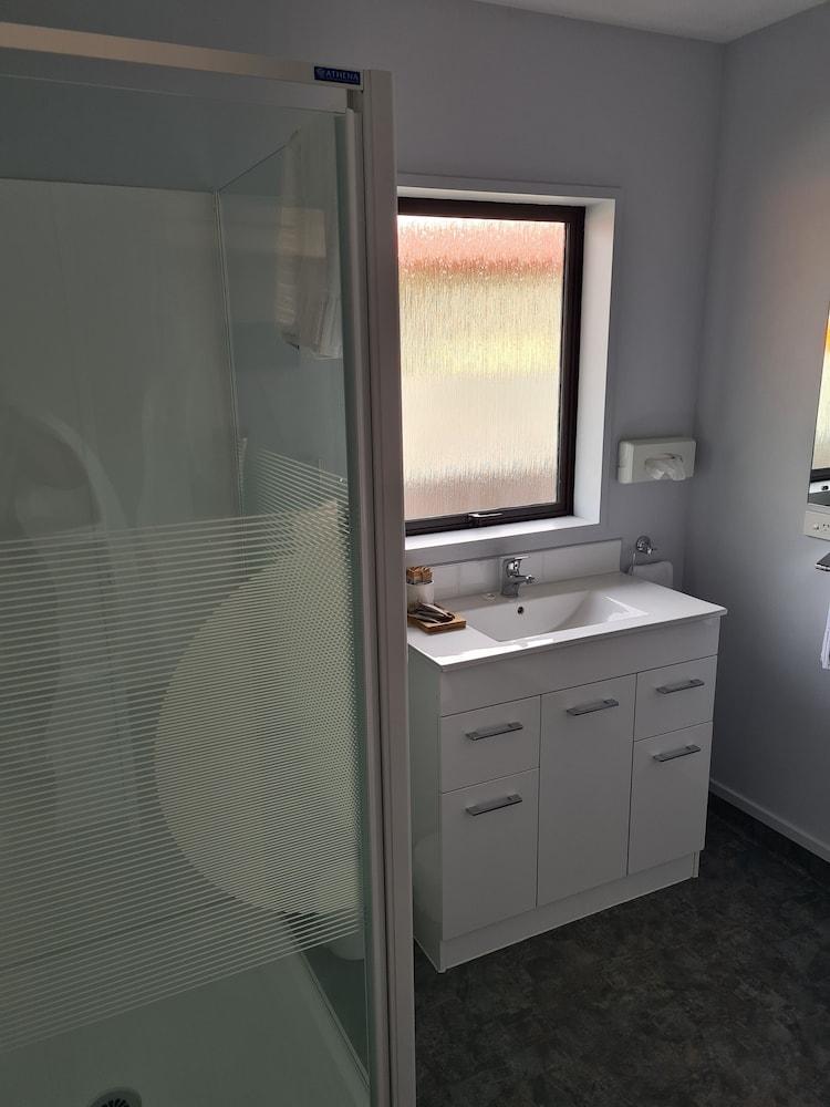 Arran Motel 4*