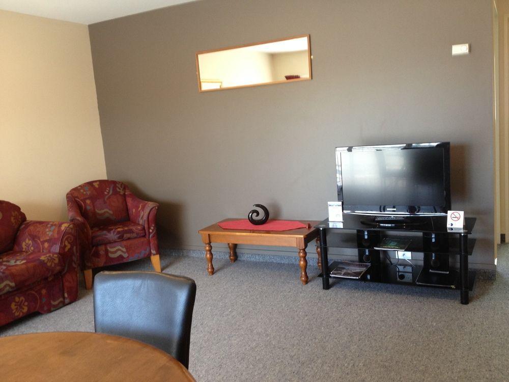 Arran Motel 4*
